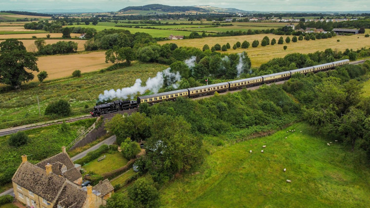 5 Ways to Make Scenic Train and Road Trips Around the UK More Enjoyable