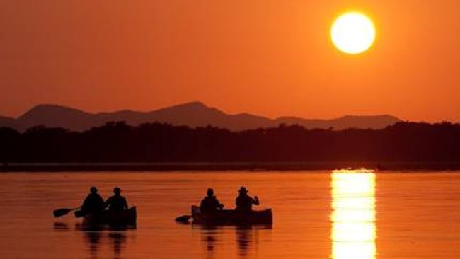 Zambia's Chiawa Camp Offers Full Moon Dinner 