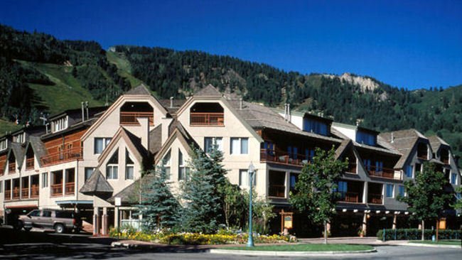 Aspen's The Little Nell Joins Relais & Chateaux 