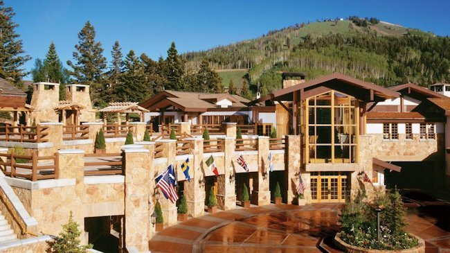 Stein Eriksen Lodge Earns Five Star Award for 8th Consecutive Year