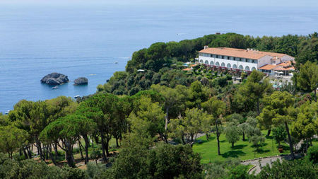 A Dreamy Destination Weddingâ¦or Honeymoon at Southern Italy's Santavenere Hotel 
