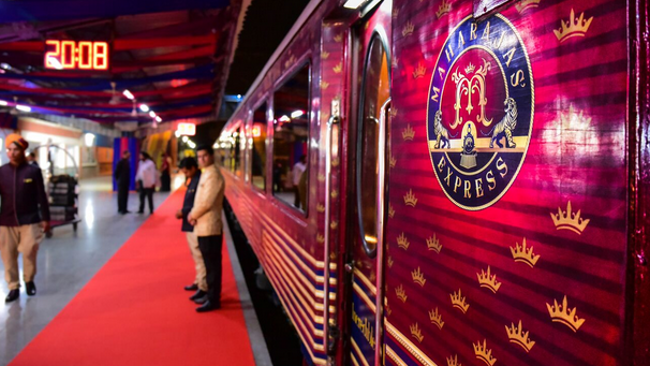 India: Journey to the North on the Maharaja's Express