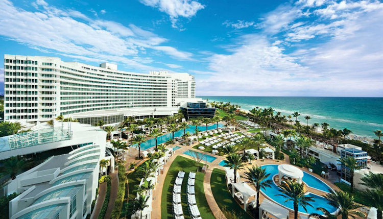 Relax all Summer Long at Fontainebleau Miami Beach
