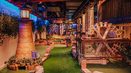 Swingers Crazy Golf – Your One-Stop Destination for Nightlife in London