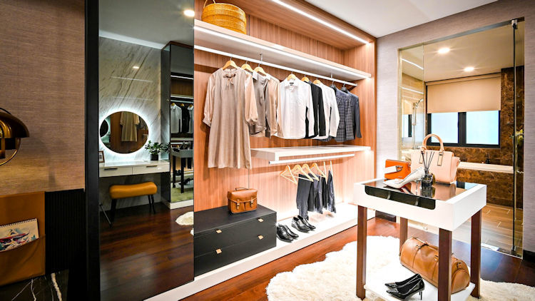 luxury walk in closet