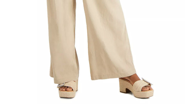 How to choose the best shoes to wear with wide leg trousers