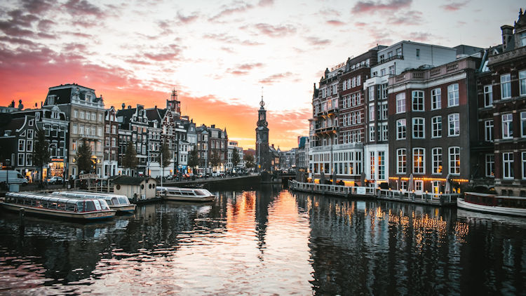 Amsterdam: A Cultural City Full of 'Gezellig' and Exciting Summer Adventure