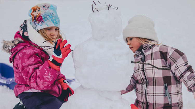 7 Tips for a Memorable Family Day Out at the Snow Park