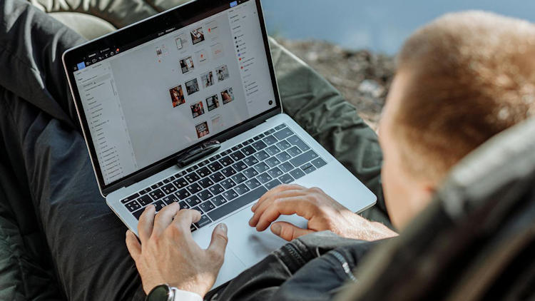 Top 10 Features to Look for in Modern Travel Booking Software