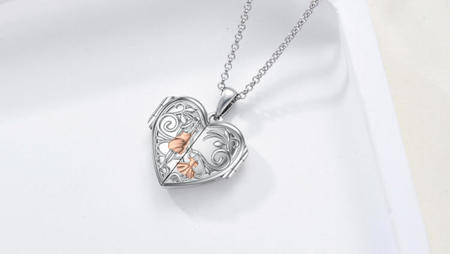 Why Personalized Photo Jewelry is the Perfect Gift for New Parents