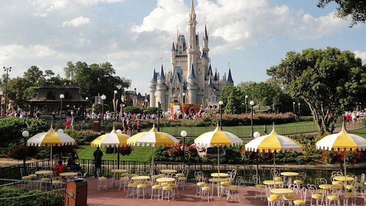 Day Trip to Disneyland Paris: Best Tips to Make the Most of Your Visit