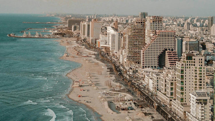 The Smart Way to Book a Tel Aviv Hotel on the Beach (That Works for Business Too)