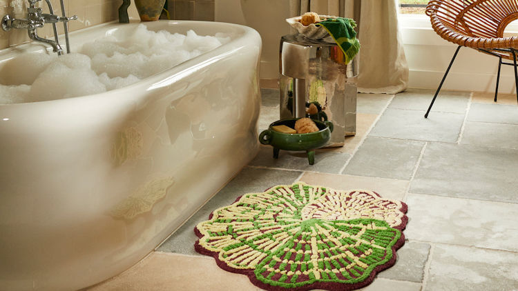 Stepping Into Comfort: How to Choose the Perfect Bath Mat for Your Bathroom