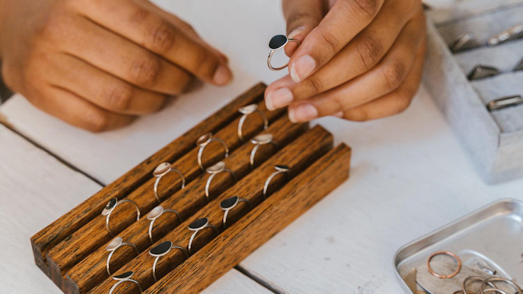 Birthstone Jewellery: Meaningful Gems to Celebrate Every Month