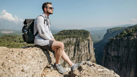 The Best Men’s Base Layers for Travel, Confidence, and a Cleaner Fit
