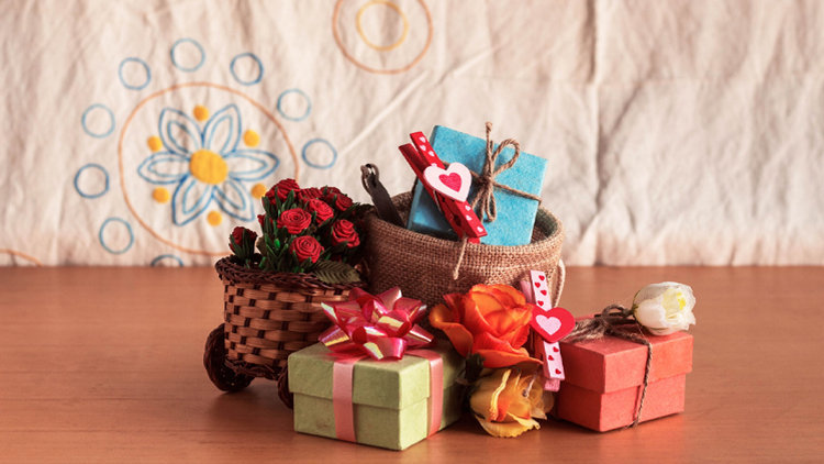 The Personalized Housewarming Gift That Lasts Longer Than Flowers