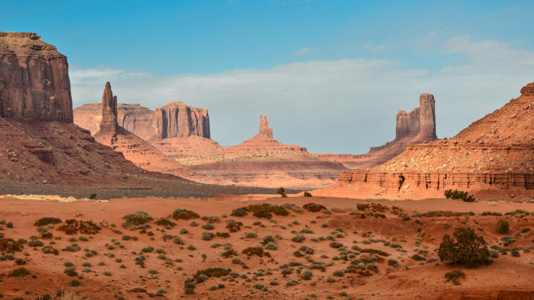 How to Prepare a Vehicle for a Luxury Arizona Road Trip