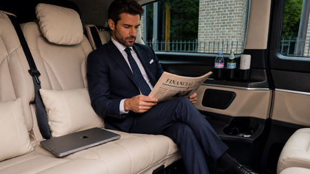 Is a Chauffeur Service in London Worth It Over Black Cabs