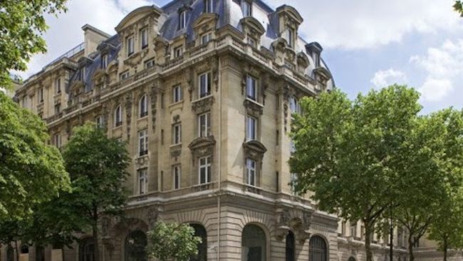 The Peninsula Hotel Opens in Paris