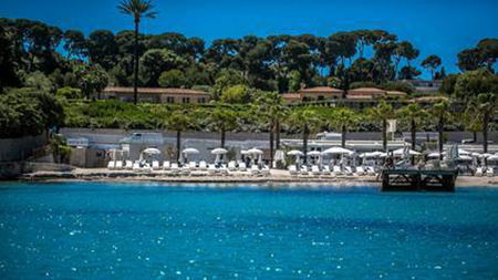 Enjoy Your Own Private Beach at ChÃ¢teau Saint-Martin & Spa This Summer 