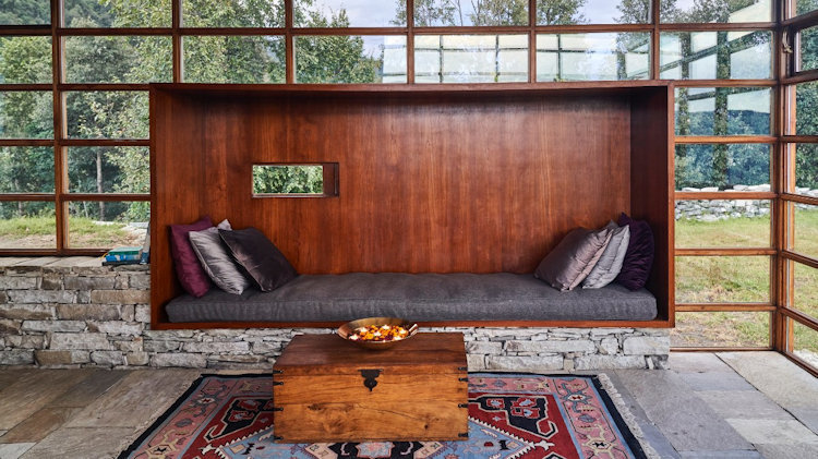 Exclusive Buyouts for the Ultimate in Privacy and Space