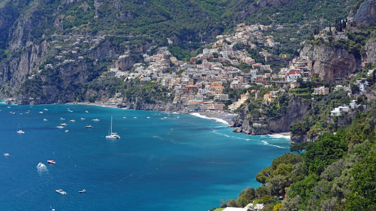 Luxo Italia Offers Exclusive Amalfi Coast Yacht Package