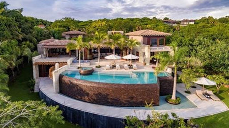 Luxurious Homes for Winter Travel and the Holidays from Stay One Degree