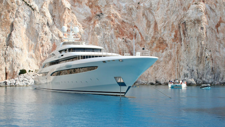 The Basics of Traveling on a Superyacht