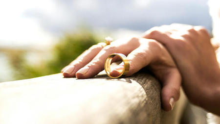 Do Men Wear Engagement Rings?