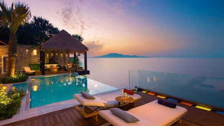 10 Best Luxury Hotels & Resorts in Greece