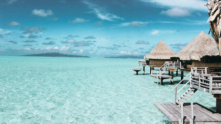Top Travel Blogs for Adventurous & Luxury Travelers in 2025
