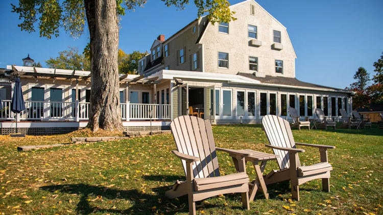 Breakwater Inn Kennebunkport, Maine Reopens Following Extensive Renovation