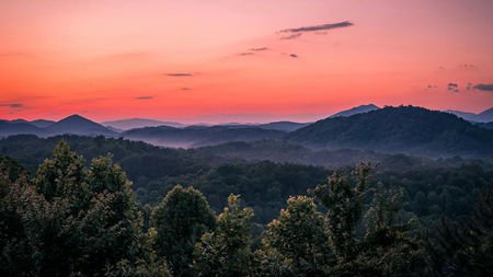 Why a Weekend Mountain Escape Might Be the Best Therapy For You
