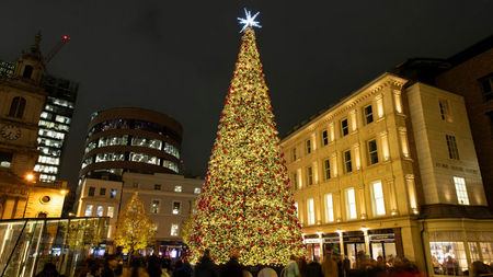 An Elevated Festive Escape: Discover the Art of Celebration at Pan Pacific London  