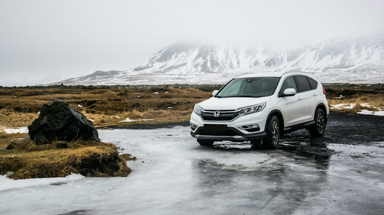 Top Features to Consider in a Travel-Ready Vehicle