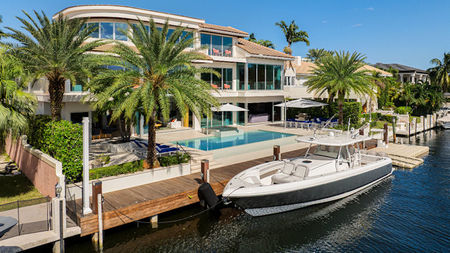 Mega-Mansions Made for Mega-Yachts