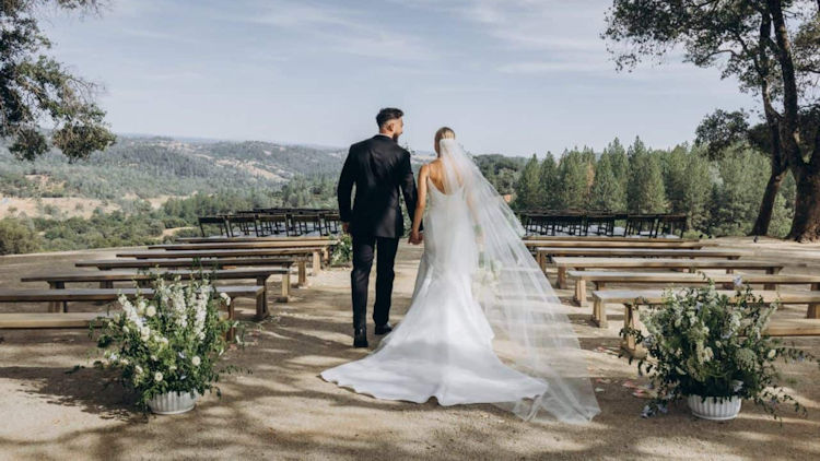 Why 2026 Couples Are Choosing Private Venues Over Traditional Resorts