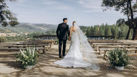 Why 2026 Couples Are Choosing Private Venues Over Traditional Resorts