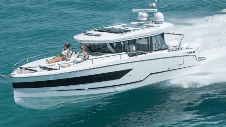 The Rising Popularity of Electric Boats in Florida and What It Means for Boaters