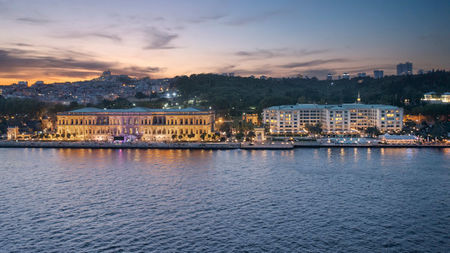 Regent Seven Seas Cruises and  Global Hotel Alliance Unveil  The Concierge Collection 2027-2028