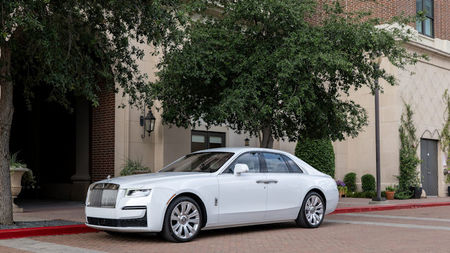 How to Experience Houston in True Luxury: Exotic Cars & Chauffeur Services