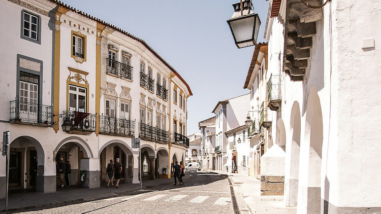 Retracing a Jewish Legacy: A Luxury Sephardic Heritage Tour of Spain and Portugal