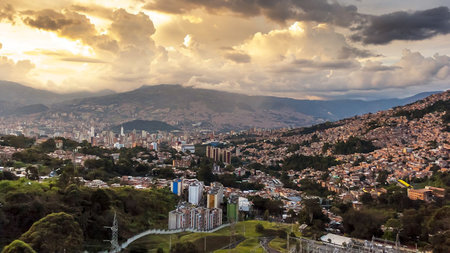 7 Things to Know Before You Send Money to Colombia From the USA