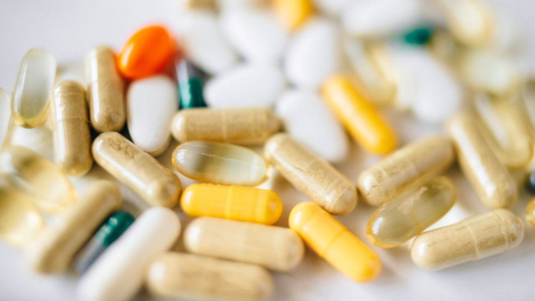 7 Questions to Ask Before Buying Supplements Online