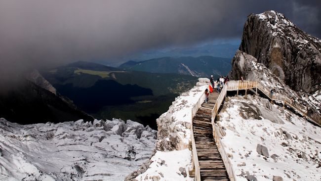 Spend A White Christmas at Banyan Tree Lijiang 