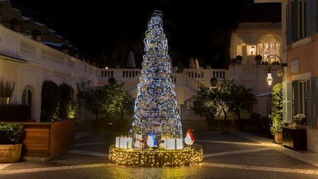 See the FENDI Christmas Tree at Rocco Forte's Hotel de Russie in Rome