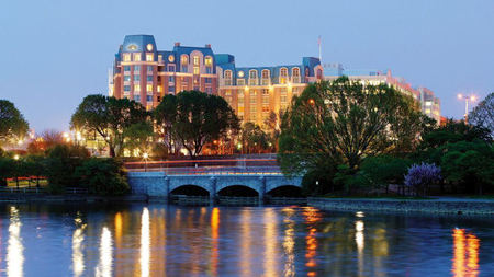 Eat, Drink & Give Thanks at the Mandarin Oriental, Washington DC 