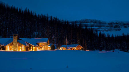 Off-the-grid Romantic Getaway at Wyoming Ski-in Brooks Lake Lodge
