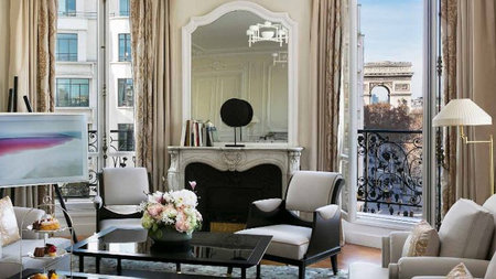 The Most Glamorous New Parisian Retreat