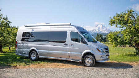 How To Choose The Best Van For A Road Trip
